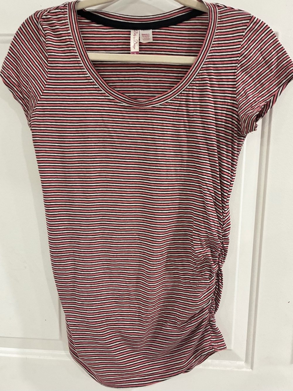 Short Sleeve Maternity  Striped Scoop Neck Top - Red/White - Belly by Design